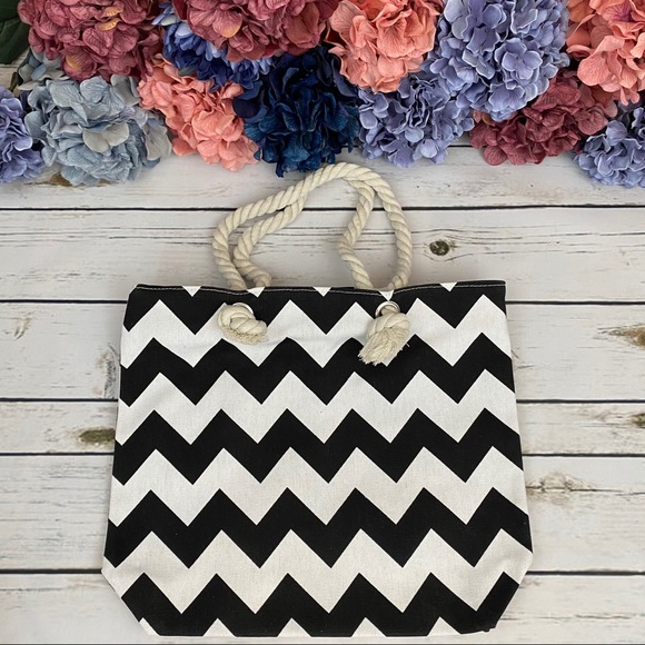 Large Black & White Chevron Canvas Tote Bag with Rope Handles - Picture 3 of 13